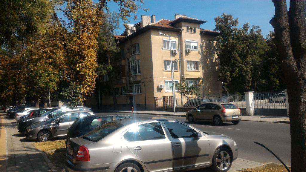 Mini Apartment Best Rest Plovdiv Bagian luar foto